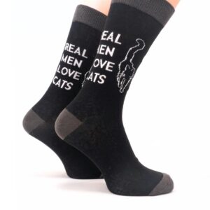 Real Men Love Cats Socks - Size 7 - 11